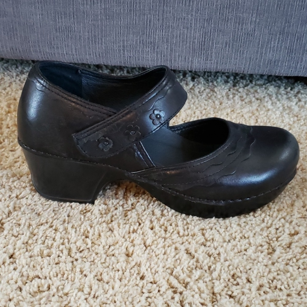 Dansko Clogs - Picture 2 of 4